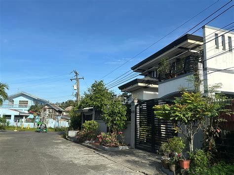 Bacolod City Negros House and Lots, Condos by Local Agent.